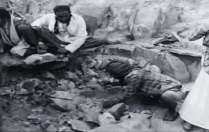 عمران مقبرة جماعية