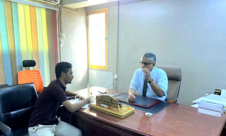 كلية الاداب العميد الحسني